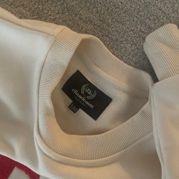 Cozy sweater 🍓 - Picture 3 of 3